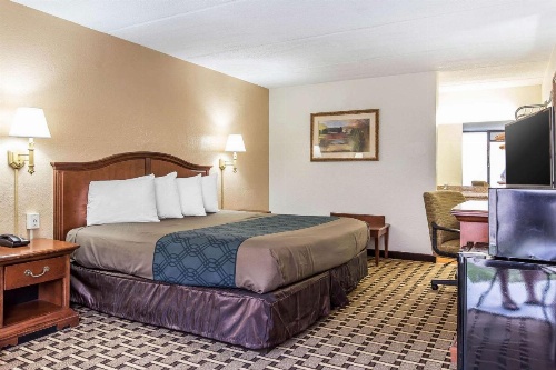 Econo Lodge Midtown image 14