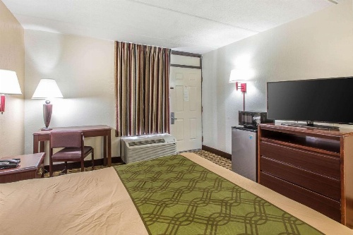 Econo Lodge Midtown image 8